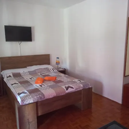 Dubravka 1 Holiday home *